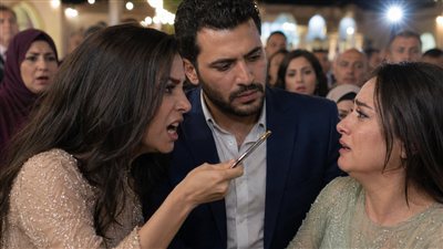 أخت جوزي ضربتني بالقلم في فرح قرايبنا وقدام الكل زهرة الربيع