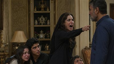 كان هناك رجل لديه ثلاث أولاد، بنت وصبيان، وبعدما أصبح عمر ابنته 18 سنة 