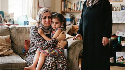 اعتقدت إن رجوعي البيت قبل معادي بيوم هيكون أحلى مفاجأة أعملها لبنتي
