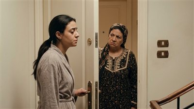 خدامة في بيت العيلة- منال علي